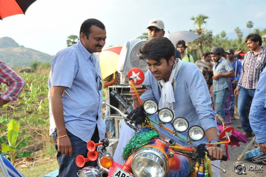 Govindhudu Andari Vaadele